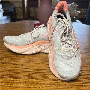New Balance Women's Athletic Shoes - White and Peach